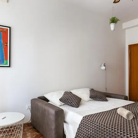 Venice Lorenz Apartment